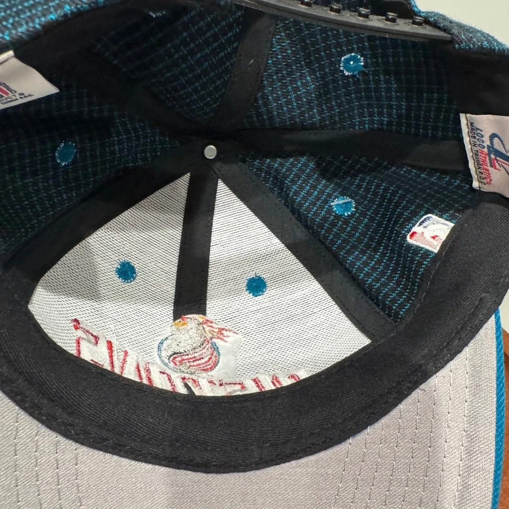 Vintage Logo Athletic Detroit Pistons Snapback Hat NBA Teal Horse Logo NWT 90s